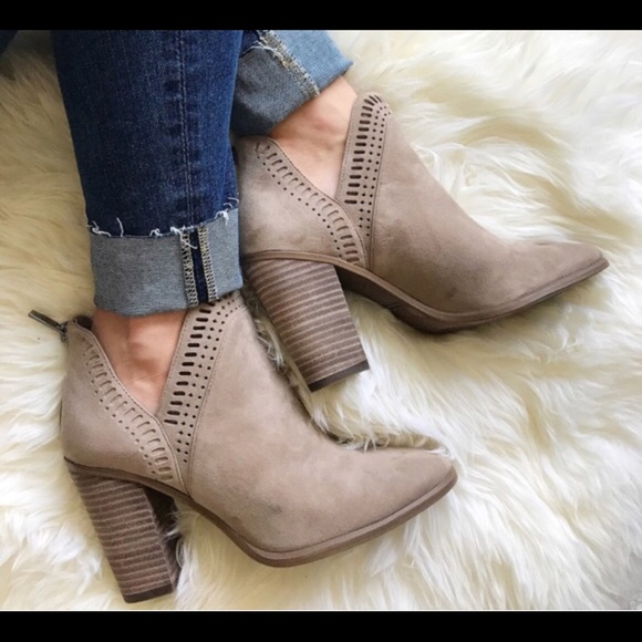 snake proof boots academy